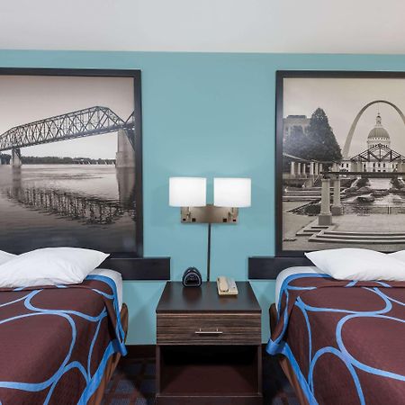 Super 8 By Wyndham Okawville Ngoại thất bức ảnh