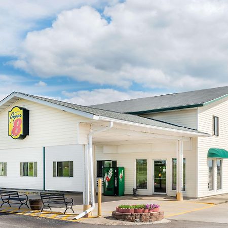 Super 8 By Wyndham Okawville Ngoại thất bức ảnh