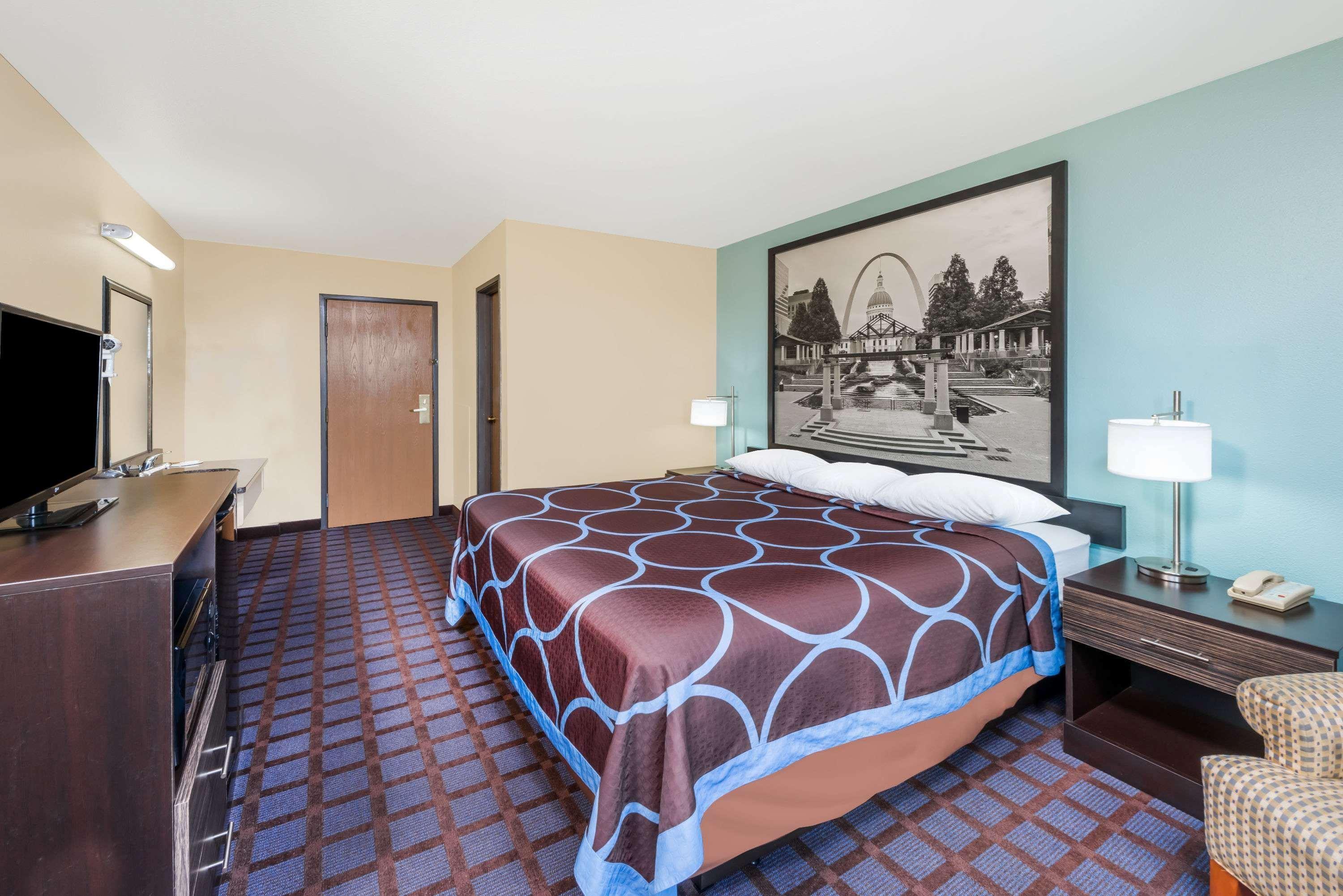 Super 8 By Wyndham Okawville Ngoại thất bức ảnh